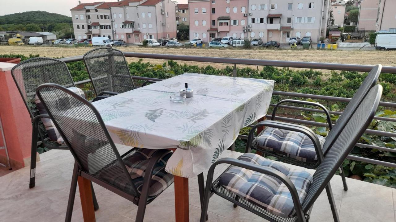 Apartments Dragica Porec Exterior photo