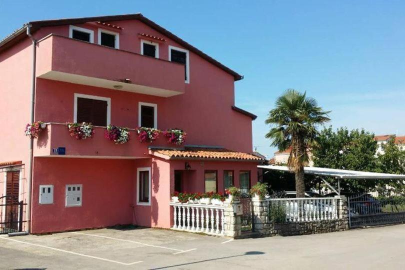 Apartments Dragica Porec Exterior photo